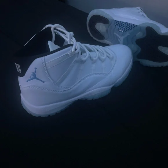Jordan White Sneakers - Picture 2 of 3